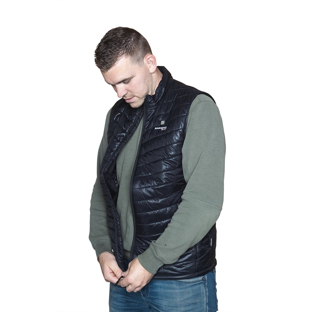 Deze verwarmde bodywarmer heeft een kwalitatieve ritssluiting
