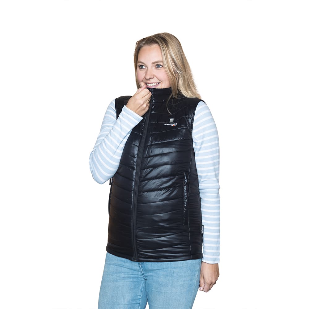 De verwarmde bodywarmer is nauwsluitend